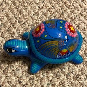 HAND PAINTED CLAY TURTLE KEEPSAKE TRINKET BOX FOLK ART MEXICAN POTTERY